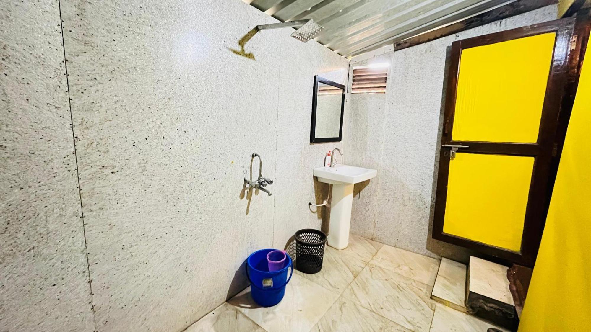 קאנאקונה Sameer Beachfront Cottages מראה חיצוני תמונה