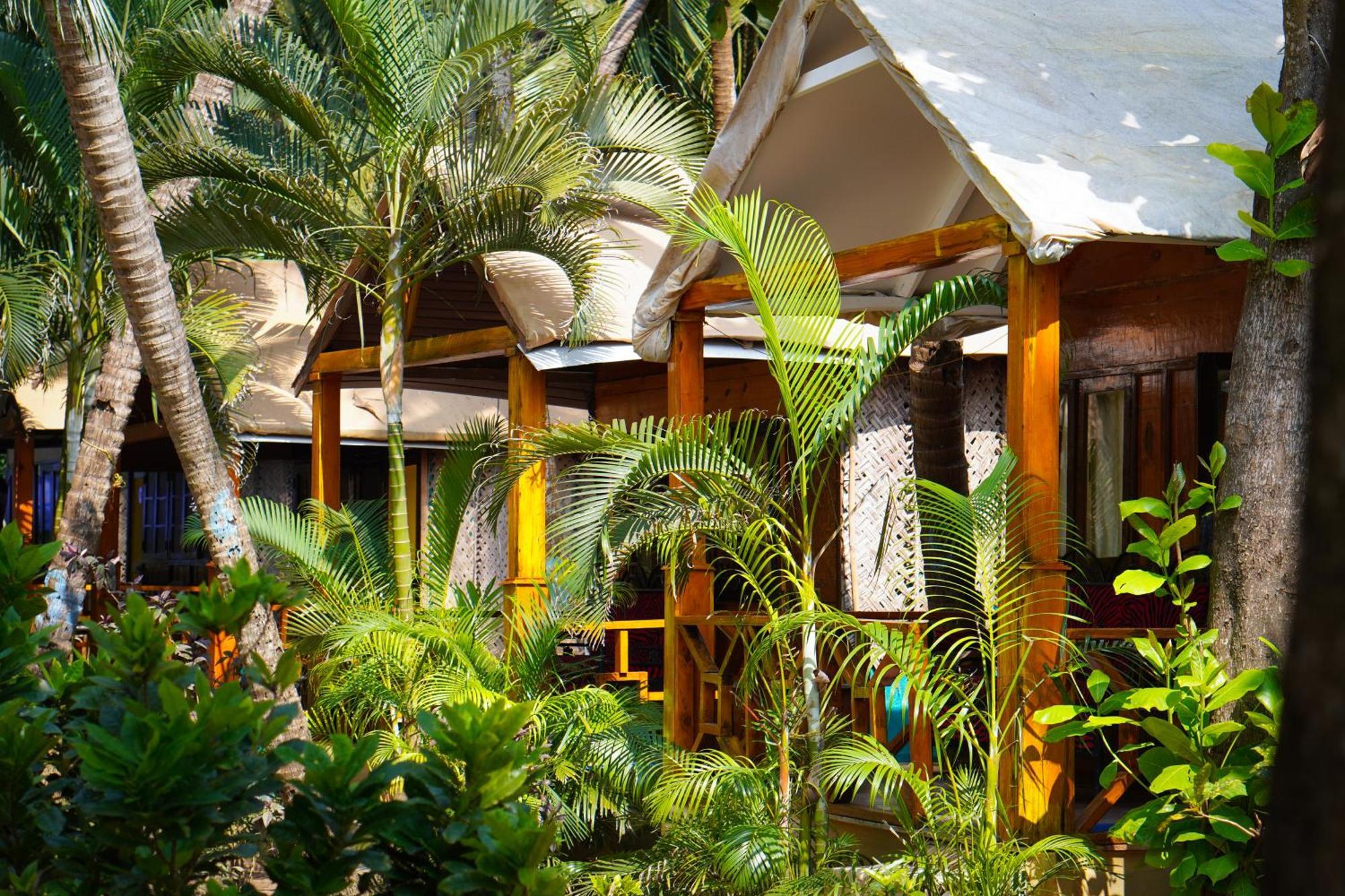 קאנאקונה Sameer Beachfront Cottages מראה חיצוני תמונה